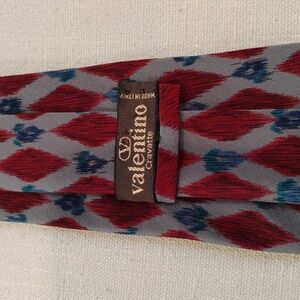 Valentino Cravatte grey tie with red diamond pattern and blue floral design